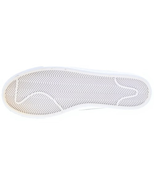 NIKE รองเท้าผ้าใบ