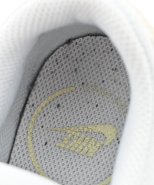 NIKE รองเท้าผ้าใบ