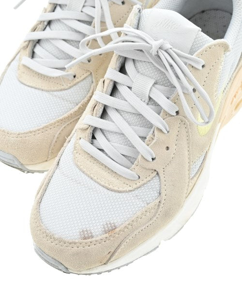 NIKE รองเท้าผ้าใบ