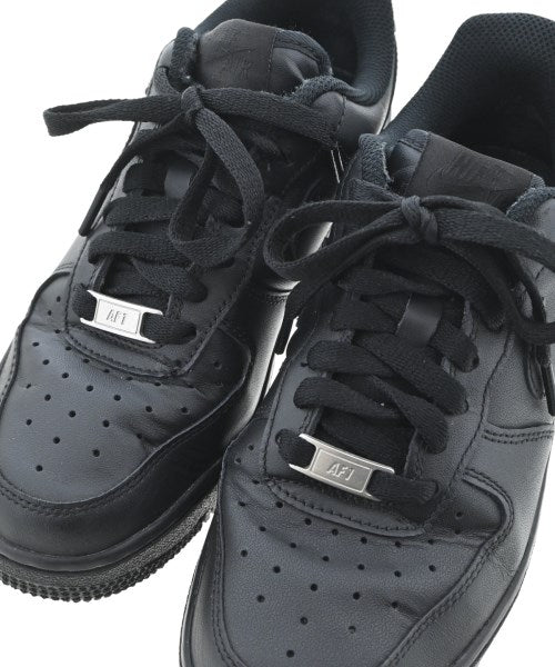 NIKE รองเท้าผ้าใบ