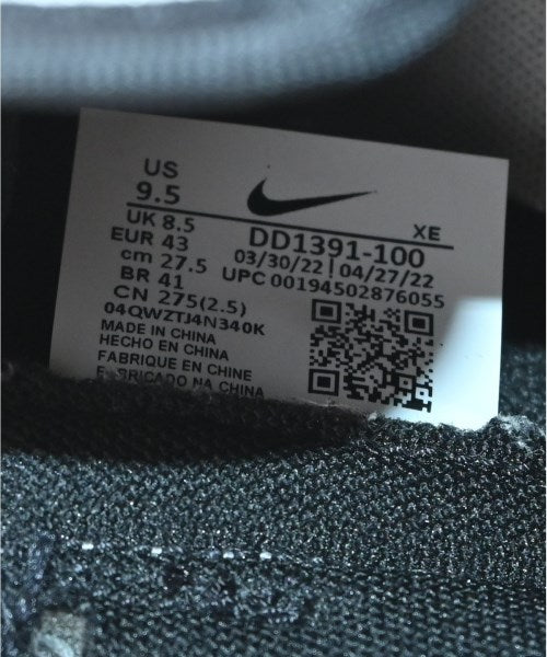 NIKE รองเท้าผ้าใบ