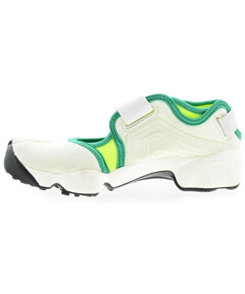 NIKE รองเท้าผ้าใบ