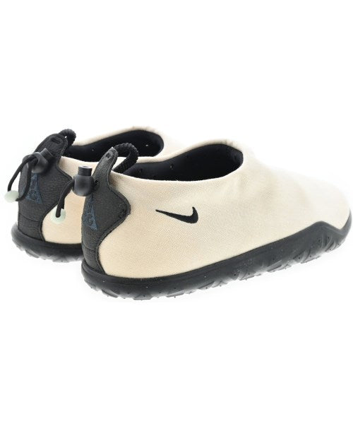 NIKE รองเท้าผ้าใบ