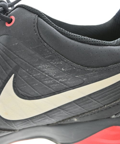 NIKE รองเท้าผ้าใบ