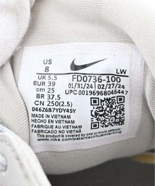 NIKE รองเท้าผ้าใบ