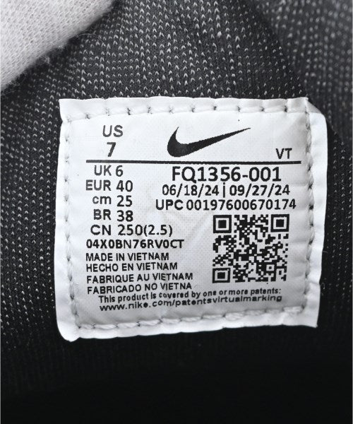 NIKE รองเท้าผ้าใบ
