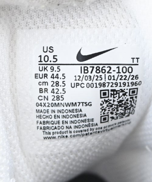 NIKE รองเท้าผ้าใบ