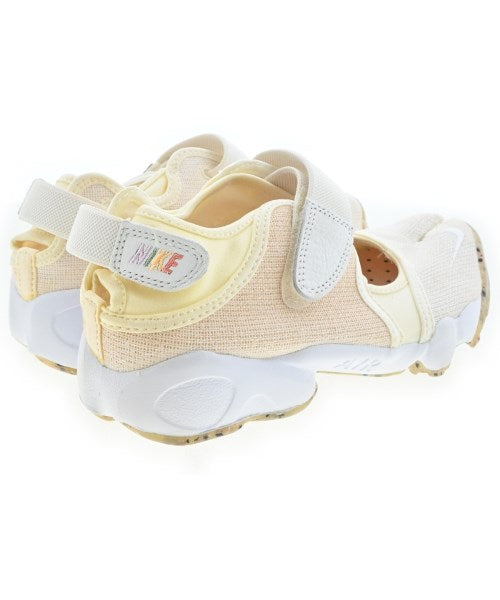 NIKE รองเท้าผ้าใบ