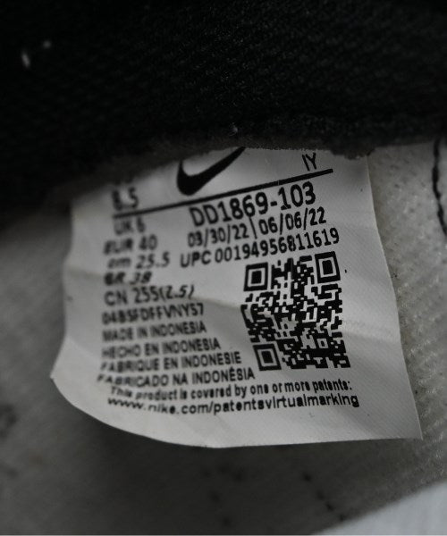 NIKE รองเท้าผ้าใบ