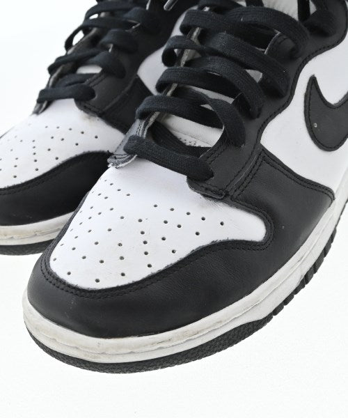 NIKE รองเท้าผ้าใบ