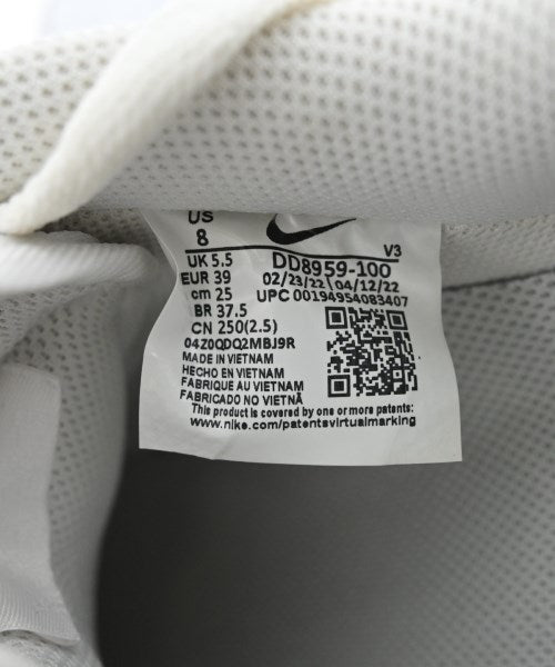NIKE รองเท้าผ้าใบ