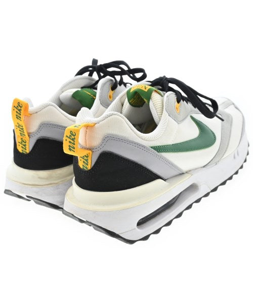NIKE รองเท้าผ้าใบ