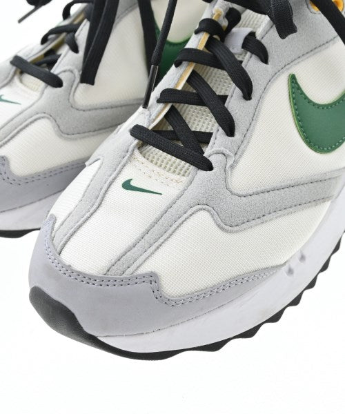 NIKE รองเท้าผ้าใบ
