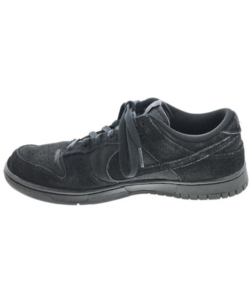 NIKE รองเท้าผ้าใบ