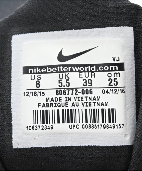 NIKE รองเท้าผ้าใบ