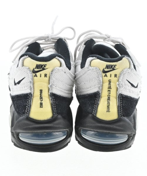 NIKE รองเท้าผ้าใบ