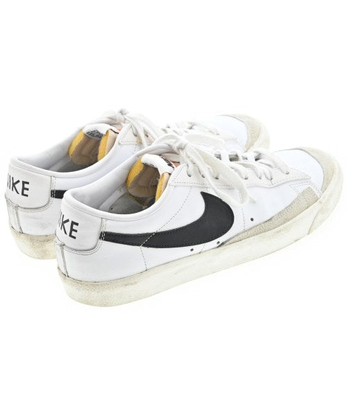 NIKE รองเท้าผ้าใบ