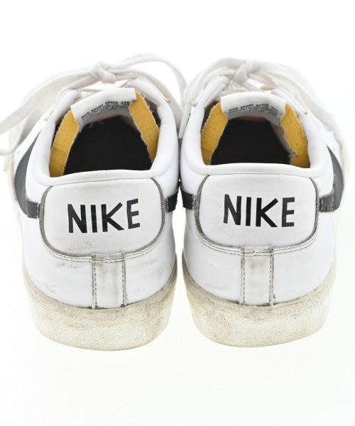 NIKE รองเท้าผ้าใบ