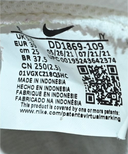 NIKE รองเท้าผ้าใบ