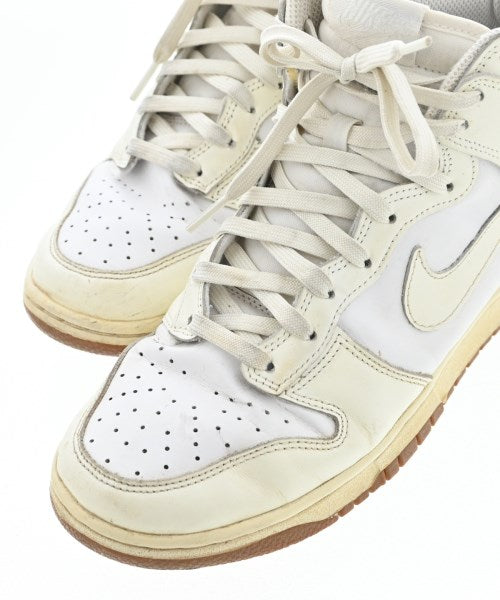 NIKE รองเท้าผ้าใบ