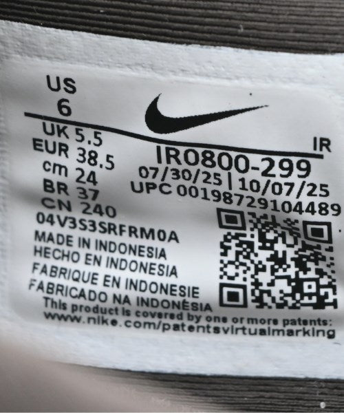 NIKE รองเท้าผ้าใบ