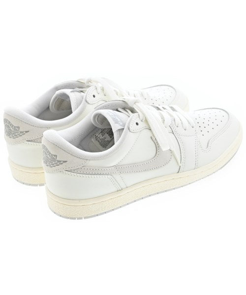 NIKE รองเท้าผ้าใบ