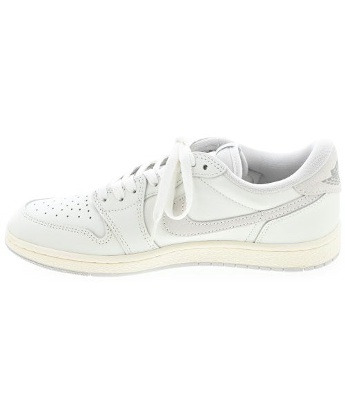 NIKE รองเท้าผ้าใบ