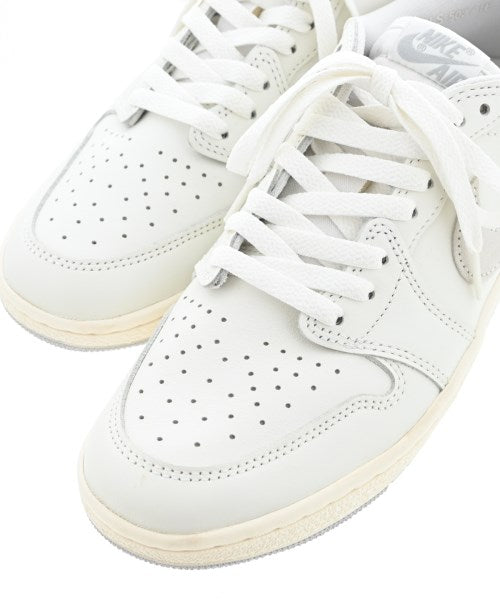 NIKE รองเท้าผ้าใบ
