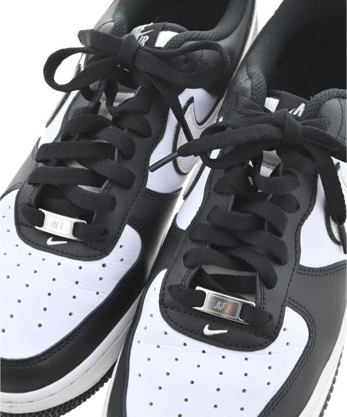 NIKE รองเท้าผ้าใบ
