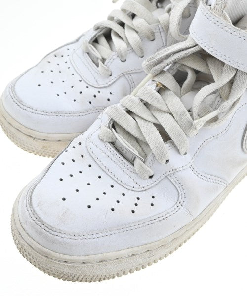 NIKE รองเท้าผ้าใบ