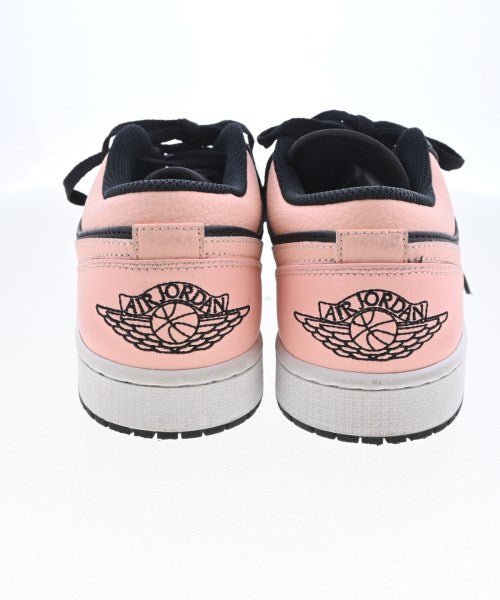 NIKE รองเท้าผ้าใบ