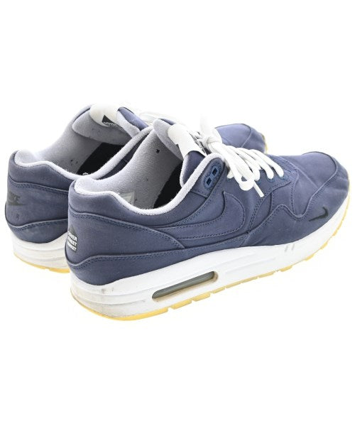 NIKE รองเท้าผ้าใบ