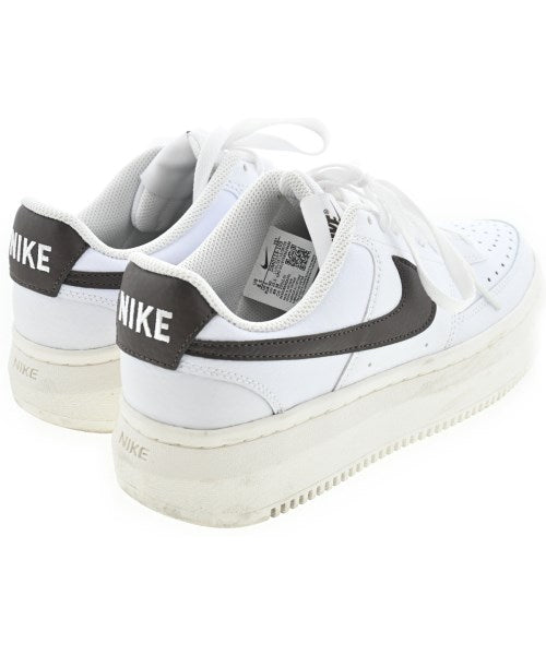 NIKE รองเท้าผ้าใบ