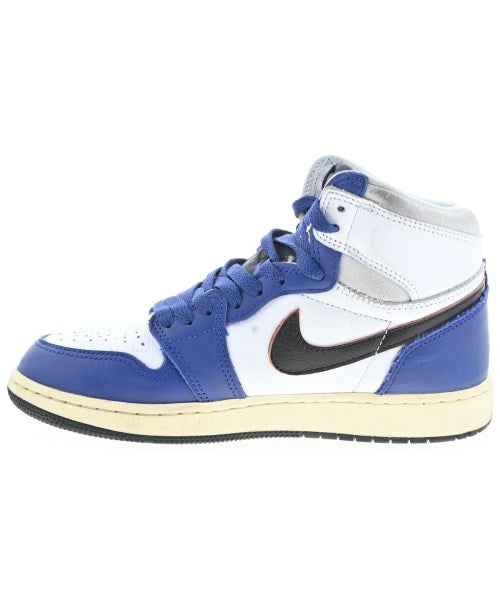 NIKE รองเท้าผ้าใบ