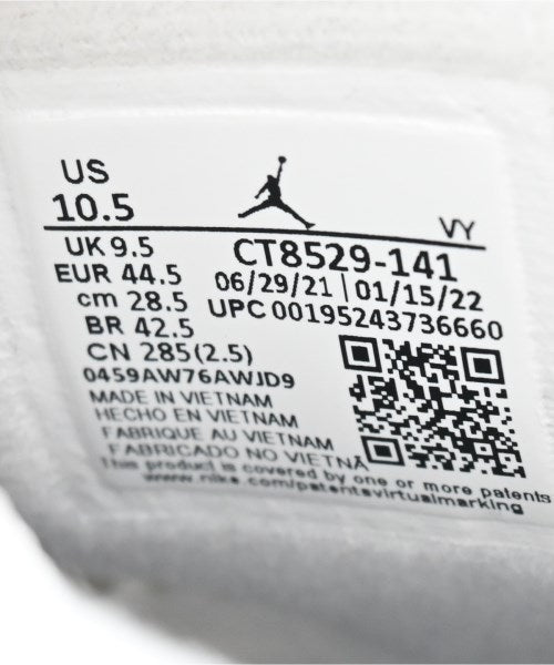 NIKE รองเท้าผ้าใบ