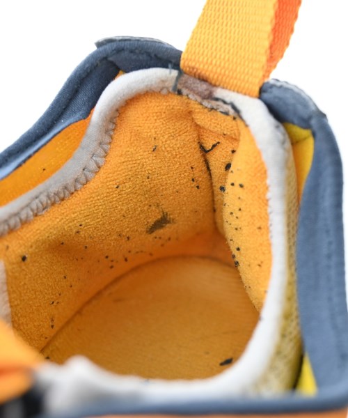 NIKE รองเท้าผ้าใบ