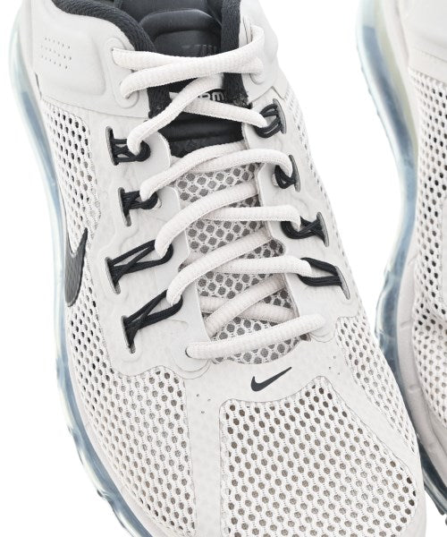 NIKE รองเท้าผ้าใบ