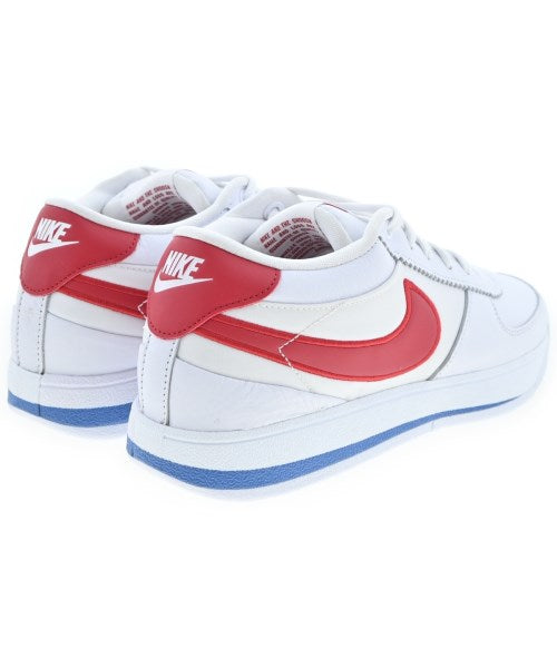 NIKE รองเท้าผ้าใบ