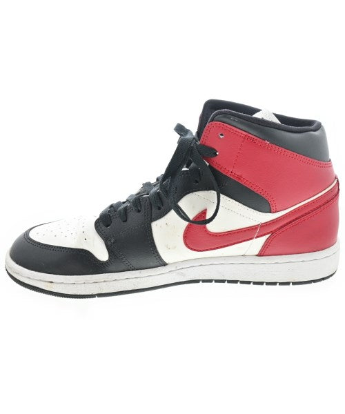 NIKE รองเท้าผ้าใบ
