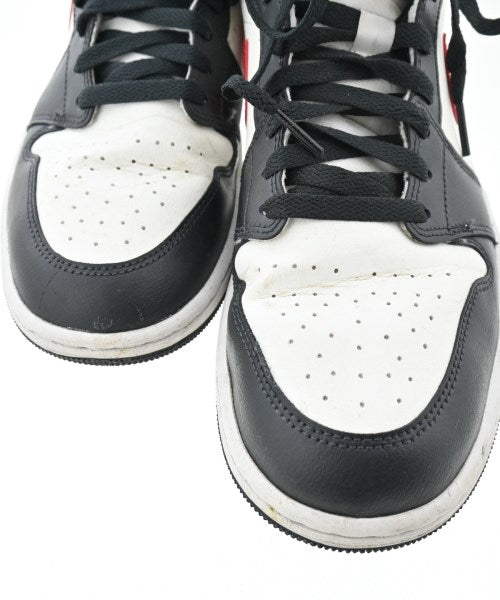 NIKE รองเท้าผ้าใบ