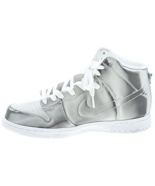 NIKE รองเท้าผ้าใบ