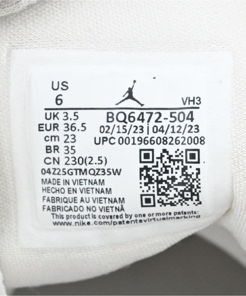 NIKE รองเท้าผ้าใบ