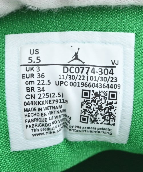 NIKE รองเท้าผ้าใบ