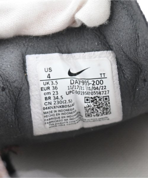 NIKE รองเท้าผ้าใบ