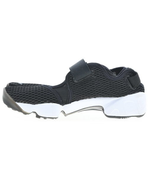 NIKE รองเท้าผ้าใบ