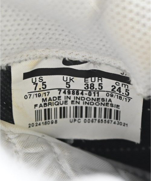 NIKE รองเท้าผ้าใบ