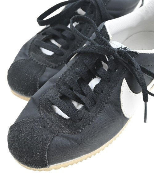 NIKE รองเท้าผ้าใบ