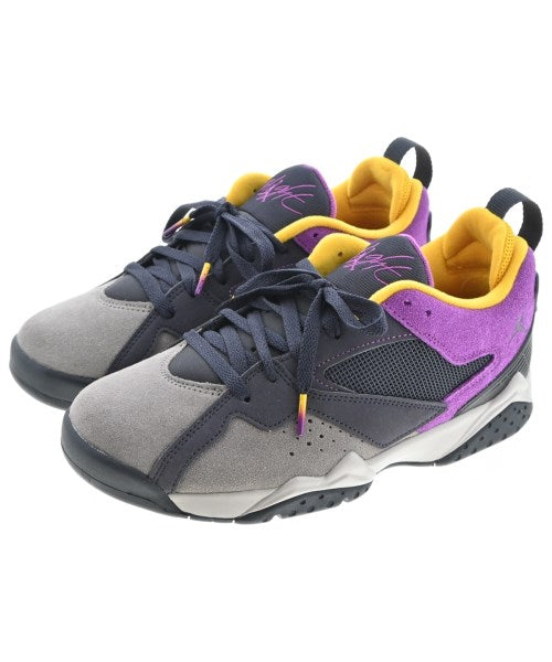 NIKE รองเท้าผ้าใบ