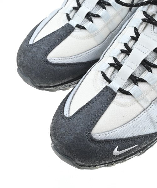 NIKE รองเท้าผ้าใบ