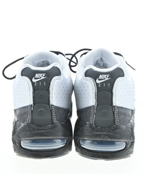 NIKE รองเท้าผ้าใบ